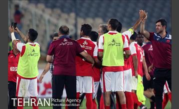 دیدار دو تیم پرسپولیس تهران و فولاد خوزستان