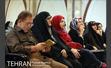 دومین حلقه ادبی پنجره در فرهنگسرای اندیشه 6