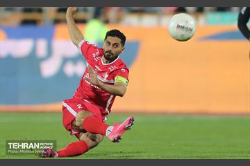 دیدار تیم های فوتبال پرسپولیس تهران و صنعت نفت آبادان 15