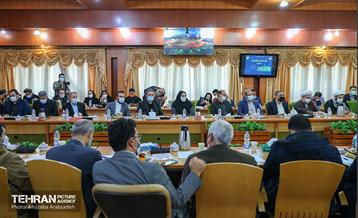 نشست هم اندیشی شهردار تهران با نخبگان منطقه 17