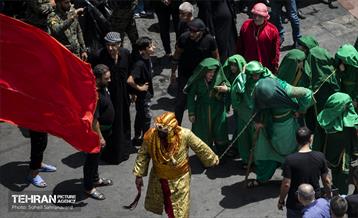 خیمه سوزان ظهر عاشورا در چهارراه گلوبندگ 32