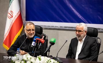 دیدار شهردار تهران با تولیت آستان علوی