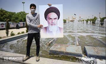 حضور مردم در مرقد امام خمینی(ره) 23