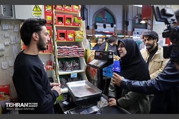 بازدید سخنگوی دولت از بازار میوه و تره‌بار و شهروند جلال آل احمد 51