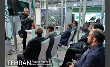 بازدید مشاور و مدیر کل دفتر شهردار تهران از هفتمین نمایشگاه ایران ساخت 11