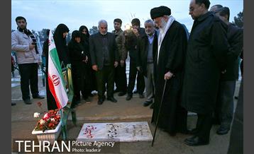 حضور رهبر انقلاب در مرقد مطهر امام راحل و گلزار شهدای بهشت زهرا 7