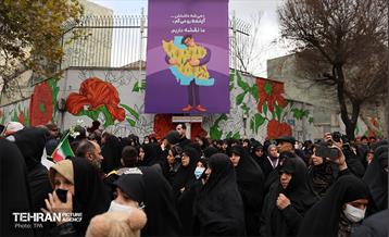 تشییع پیکر ۱۰۰ شهید مردمی و مدافع امنیت در تهران - 1 27