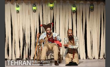 نمایش هزار شلاق‎ 12