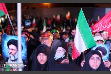 اجتماع مردم در هفتمین روز شهادت رهبر انقلاب اسلامی 12