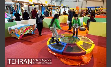 برج میلاد در نوروز  19