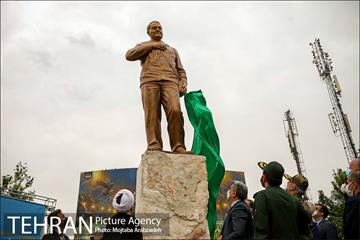 رونمایی از تندیس سردار شهید حاج قاسم سلیمانی 18