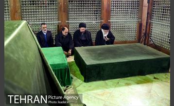 حضور رهبر انقلاب در مرقد مطهر امام راحل و گلزار شهدای بهشت زهرا 25