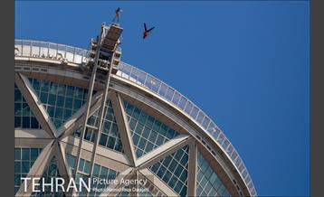 برج میلاد، میزبان هفتمین پرش بیس جامپ 19