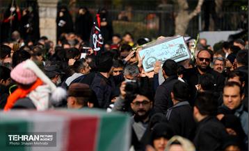 تشییع پیکر ۲۰۰ شهید گمنام دفاع مقدس در تهران 41