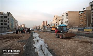 بازدید نخبگان منطقه ۵ از پروژه‌های عمرانی 8