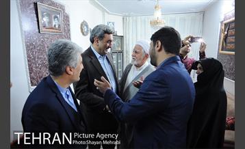 حضور شهردار تهران در منزل شهیدان مقدم 13