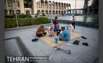 افطاری ساده در حاشیه نمایشگاه قرآن 3