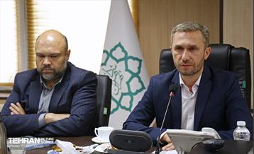 نشست مدیران ارتباطی صنایع و واحدهای تولیدی با شهردار منطقه ۲۱ 13