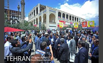بازدید حسینی مکارم سرپرست شهرداری تهران ار نمایشگاه کتاب 37