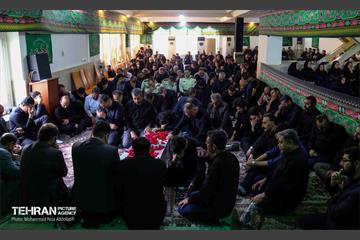 بدرقه پیکر مطهر شهید گمنام دوران دفاع مقدس در اداره‌کل سرمایه‌انسانی 1