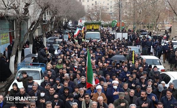 مراسم تشییع پیکر شهید مدافع حرم «حسین محمدی» 27