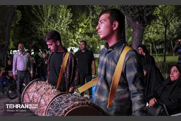 اکران نماپرچم و ابرپرچم‌های طرح حرم رضوی در باب الرضای پایتخت 4