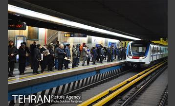 خدمت رسانی مترو در راهپیمایی 22 بهمن 17