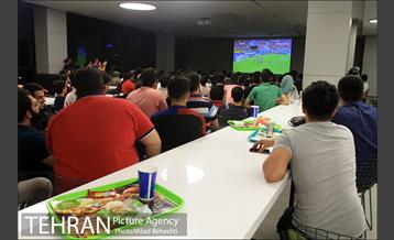 تماشای دیدار فینال یورو 2016 در فودکورت بازار چارسو‎ 13