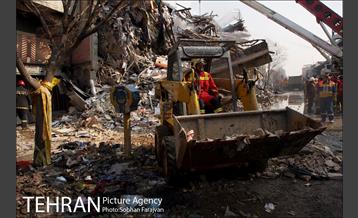 دومین روز عملیات امداد و نجات حادثه پلاسکو-1 14