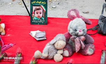 ادای احترام آتش نشان‌های تهران به شهدای جنگ ۱۲ روزه 4