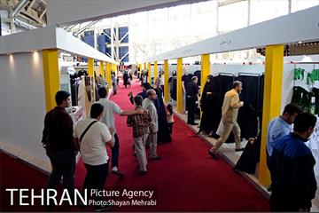 هفدهمین نمایشگاه عطر سیب 5