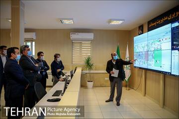 بازدید شهردار تهران از تجهیزات سازمان پسماند صالح آباد 17