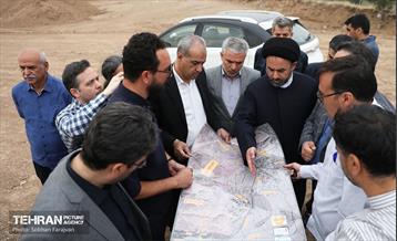 بازدید عضو شورای شهر از پروژه بزرگراه شهید شوشتری 15