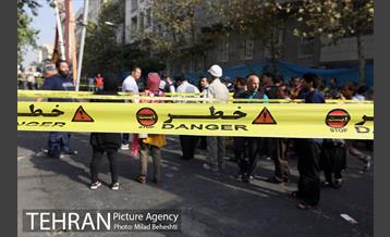 ریزش بخشی از خیابان پیامبر اتوبان ستاری -3 16