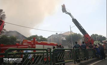 آتش‌سوزی انبار لوازم موتورسیکلت 42