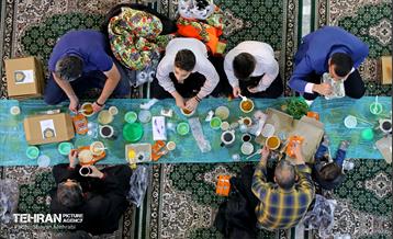 ضیافت افطاری در حرم عبدالعظیم حسنی(ع) 6