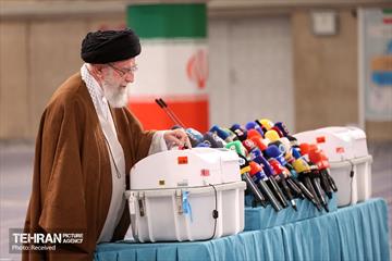 حضور رهبر انقلاب در دور دوم انتخابات مجلس شورای اسلامی 11
