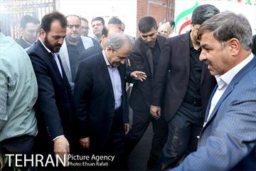 شهردار تهران در آیین نواختن زنگ سال تحصیلی جدید در دبیرستان ماندگار البرز 5
