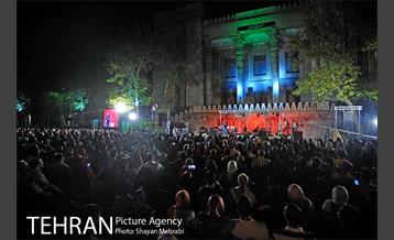 جشن بزرگ عیدفطر در باغ ملی 9