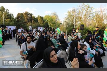اهتزاز پرچم علوی در آستانه عید غدیر خم 13