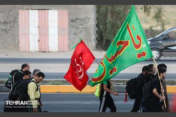پیاده‌روی زائرین اربعین حسینی در مسیر نجف به کربلا 36