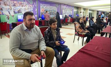 اکران عمومی فوتبال ایران_آمریکا در برج میلاد تهران  4