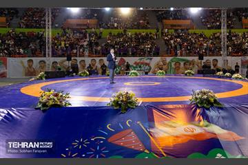 مراسم تجلیل از کشتی‌گیران قهرمان جهان (جشنی برای ایران) 88