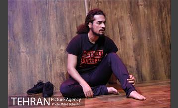 نمایش ... و چند داستان دیگر‎ 21