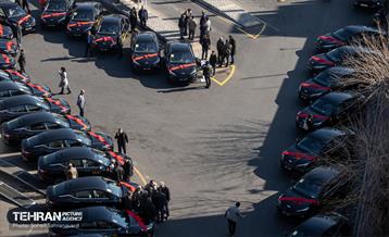 آیین رونمایی از تاکسی‌های برقی 41