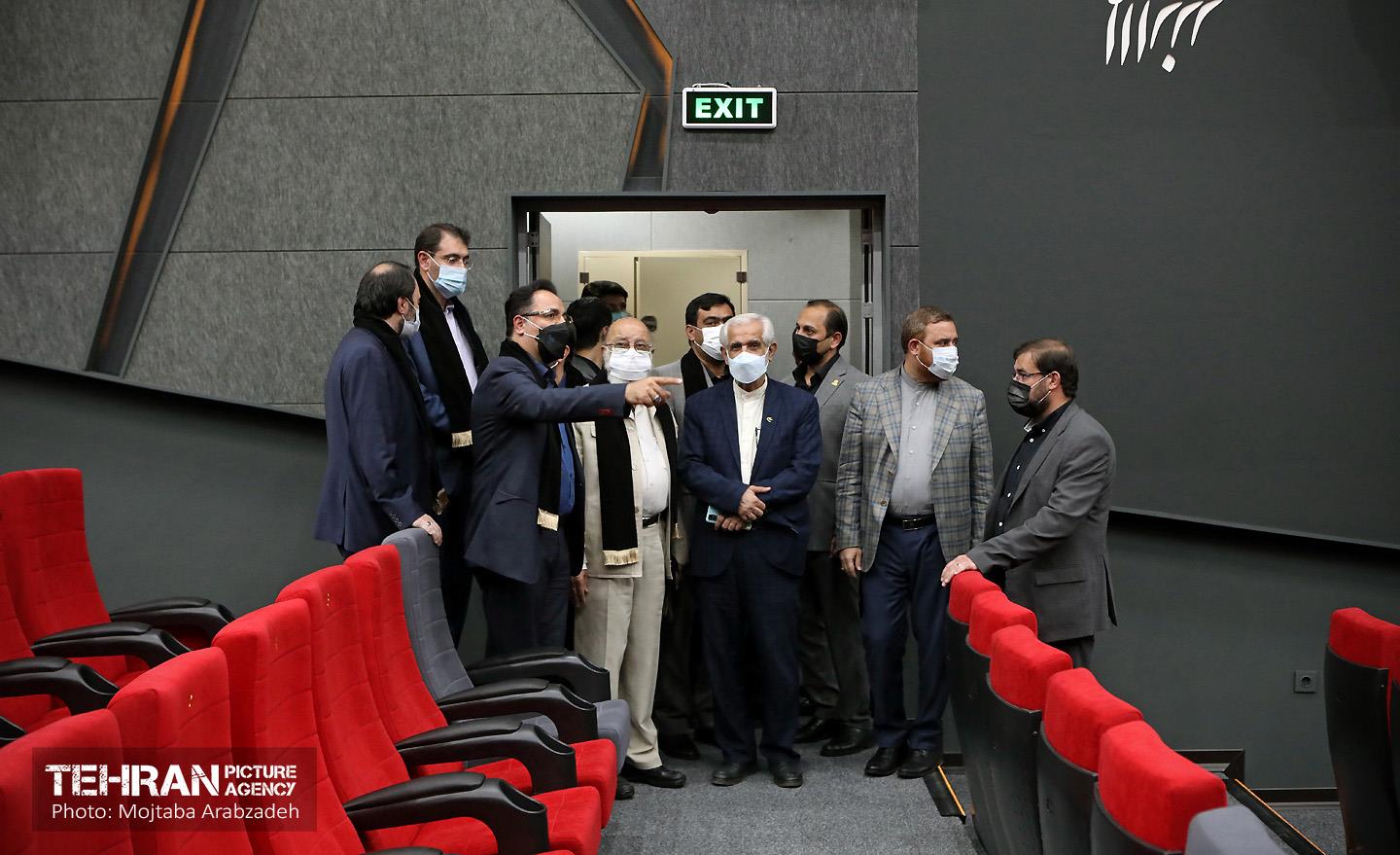 بازدید رئیس شورای شهر و سرپرست شهرداری تهران از کوشک باغ هنر 5