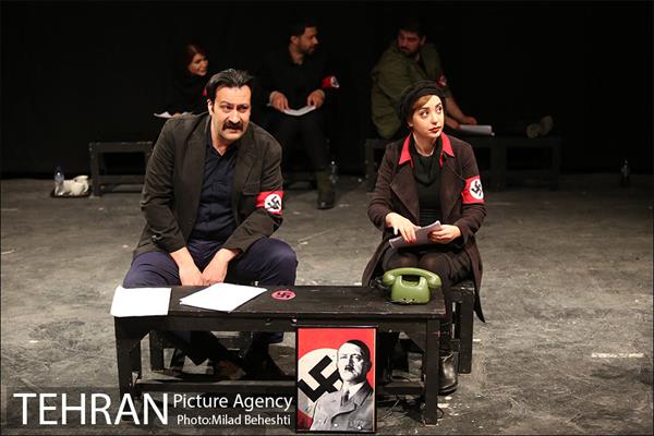 نمایشنامه خوانی ترس و نکبت رایش سوم 1