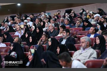 دیدار شهردار تهران با پیشکسوتان عرصه ایثار و شهادت منطقه 17 34