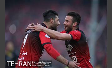 دیدار تیم های فوتبال پرسپولیس و استقلال خوزستان