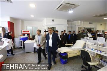 بازدید شهردار تهران  از اداره کل انتقال خون استان تهران 19